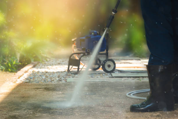Best Oil Spill Cleanup  in Three Oaks, FL